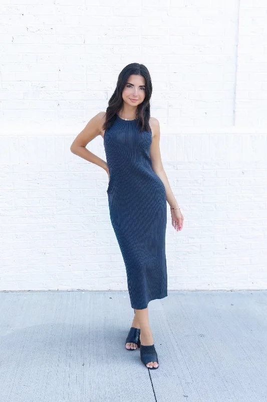 LUCY SLEEVELESS DRESS