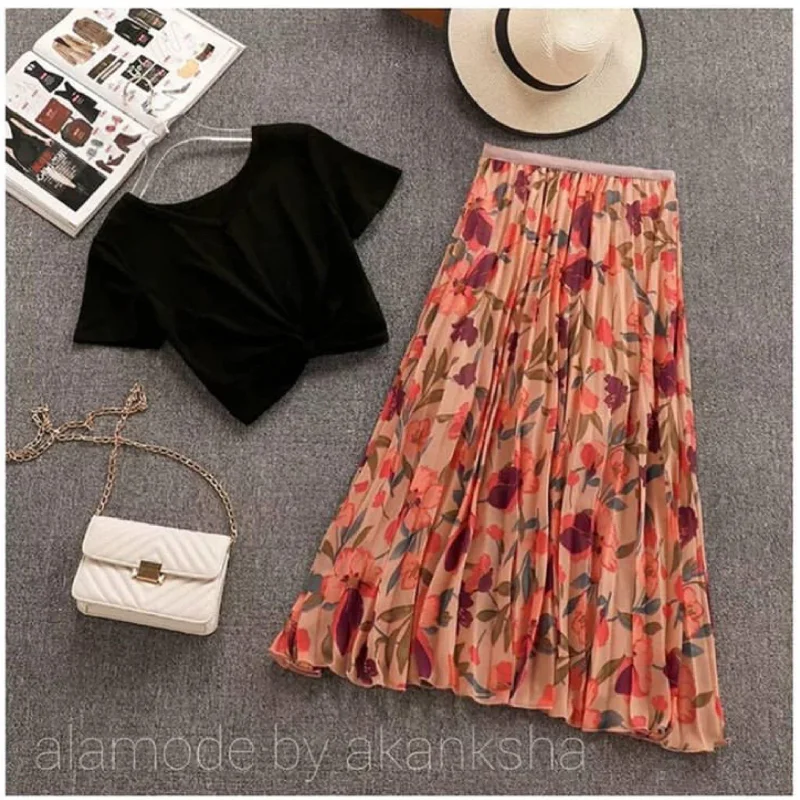 Black top and Skirt Set / XS