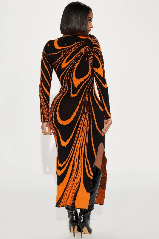 Amara Abstract Sweater Maxi Dress - Orange/combo