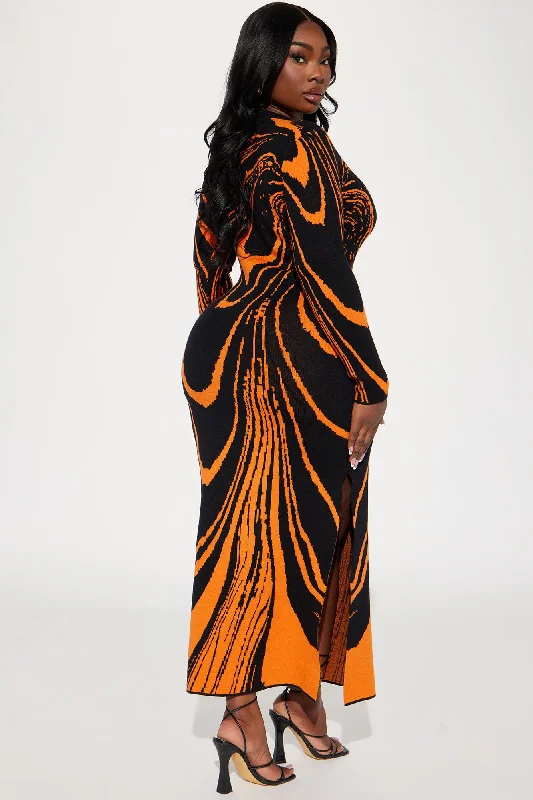 Amara Abstract Sweater Maxi Dress - Orange/combo