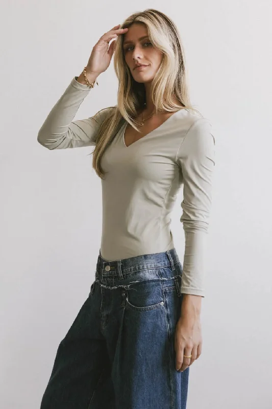 Iris Basic Top in Sage