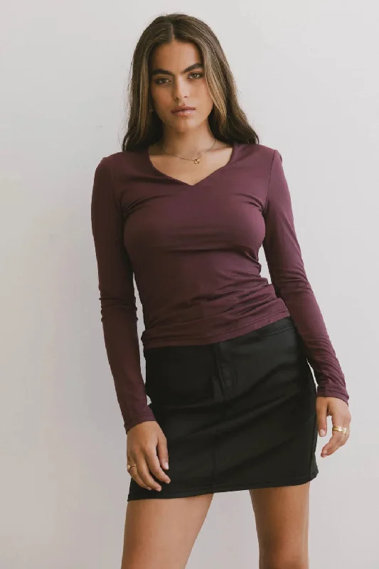 Iris Basic Top in Wine