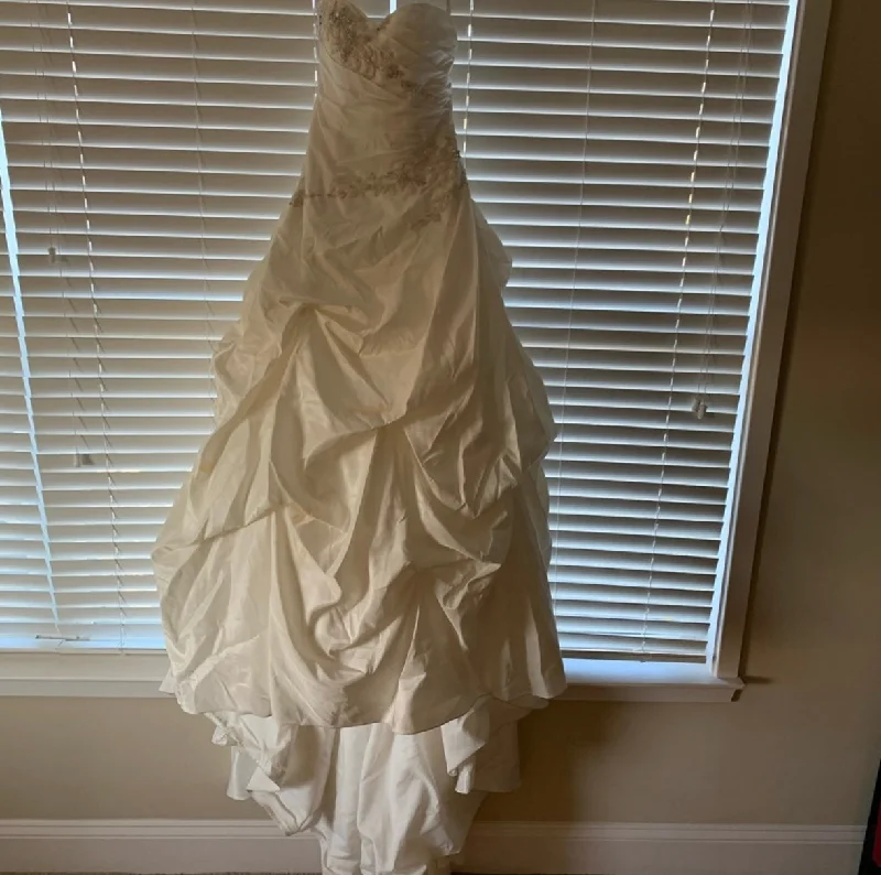 The Best Deals Won’t Wait!Alfred Angelo 2104