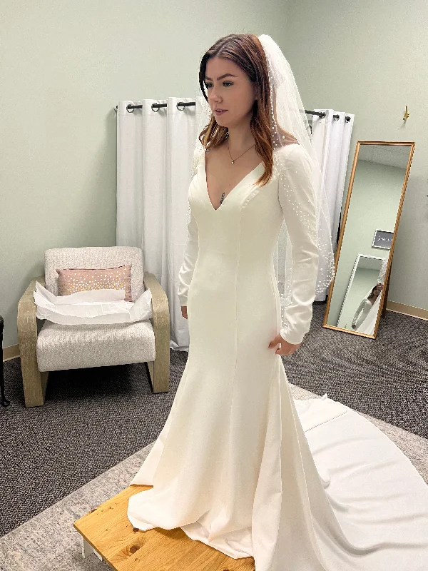Grab Yours Before It’s Too Late!Allure Bridals 9801