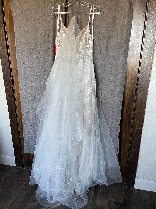 Snag the Best Prices Now!Allure Bridals Allure 9966