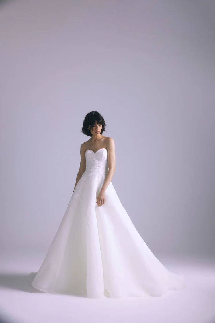 Sale Alert – Get Ready to Shop!Amsale Margaret