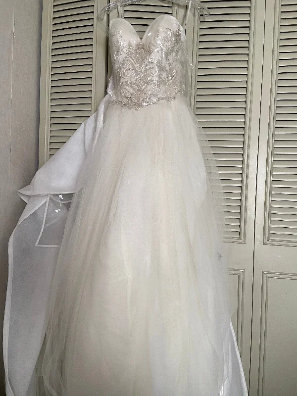 Save Up to 50% Off!Casablanca 808-3417