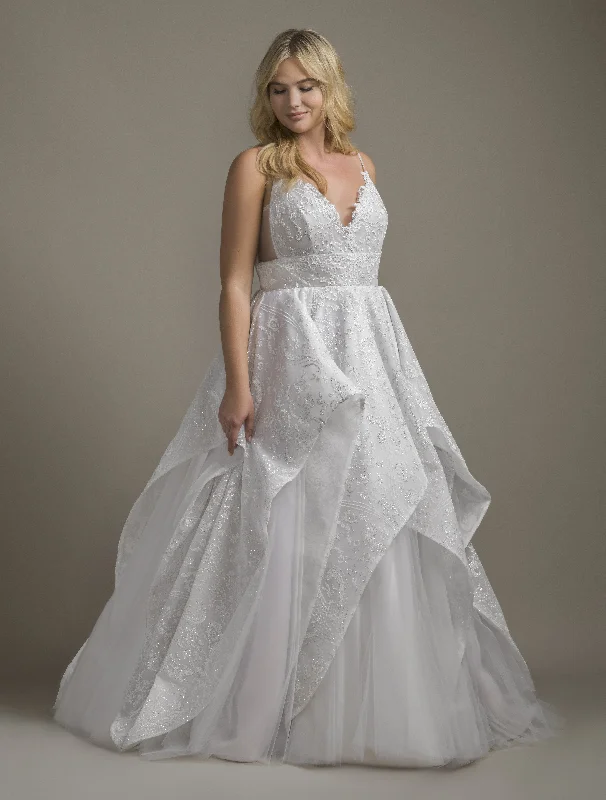 Act Fast – Limited Time Savings!Hayley Paige Markle - Size 24