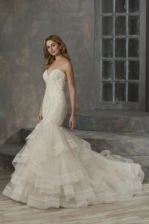 Massive Price Cuts!House of Wu 19120 - Size 24