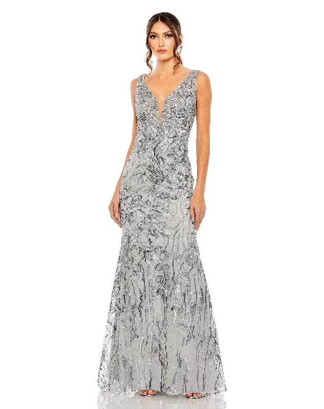 Massive Price Cuts!Mac Duggal 20484 Long Sleeveless Formal Dress