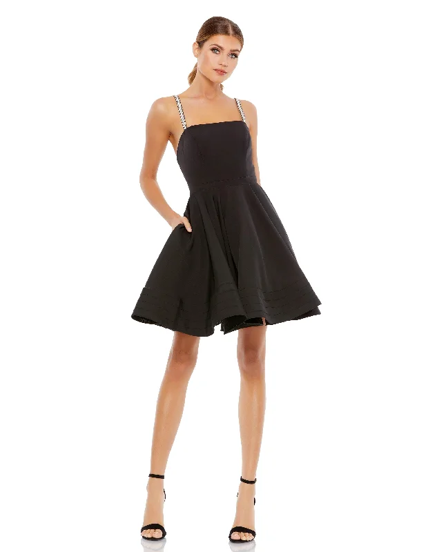 Get More for Less!Mac Duggal 49106 Short Cocktail Homecoming  Party Dress