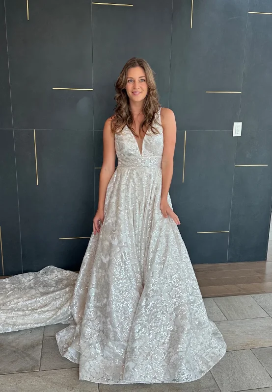 Time to Snag a Bargain!Martina Liana ML1373