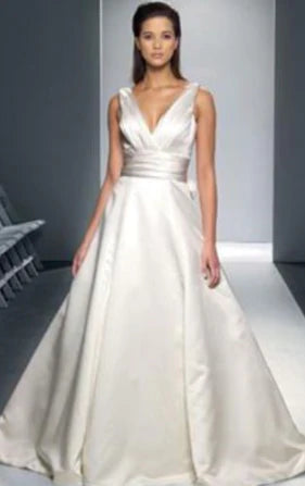Price Drop Alert!Oleg Cassini CD278 Ivory