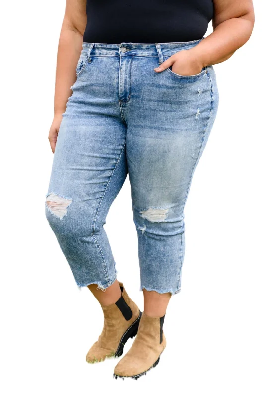 Get It Before It’s Gone!Cityscape Cropped Chew Hem In Blue