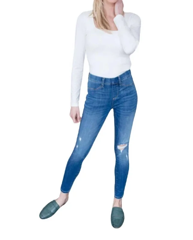 Seasonal Sale – Shop Now!Mid-Rise Skinny Jegging In Mid Wash