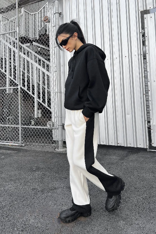Get More, Spend Less – Shop Now!SWEATPANT WITH SEAM DETAIL