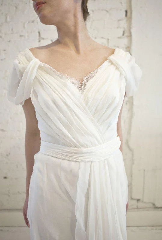 Flash Sale – Act Fast!Alberta Ferretti