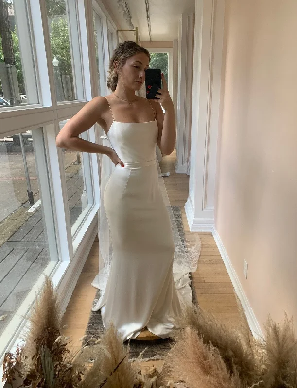Find Your Perfect Deal Today!Alexandra Grecco Leonie