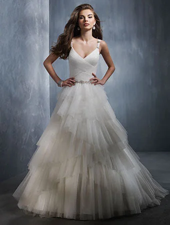 The Best Sale of the Year!Alfred Angelo 2301