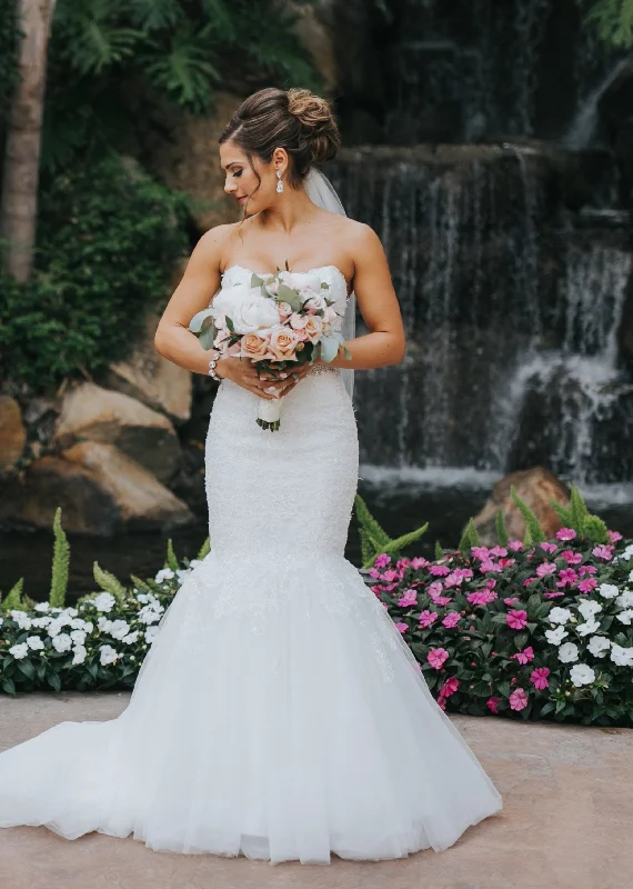 Flash Sale – Act Fast!Alfred Angelo 2526