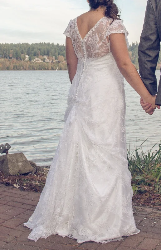 Everything Must Go!Alfred Angelo Lace V Neck
