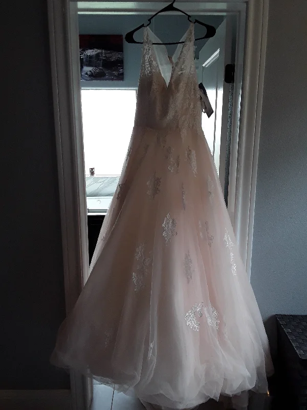 Flash Deals – Act Quickly!Alfred Angelo Romantic