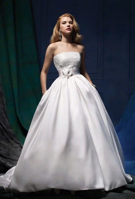 Grab Yours Before It’s Too Late!Alfred Angelo Sapphire 877