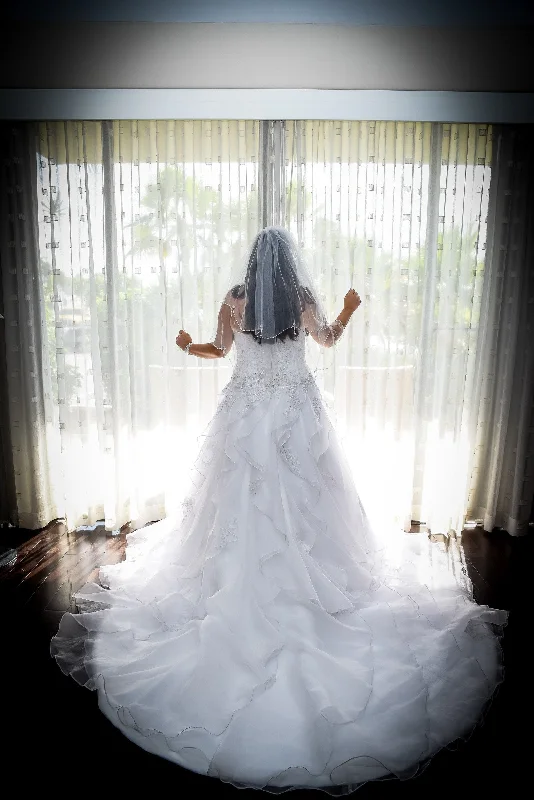 Get It Before It’s Gone!Alfred Angelo Signature 899