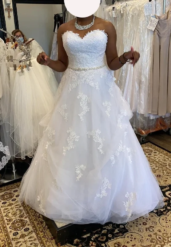 Exclusive Savings This Week!Alfred Angelo Snow White 278