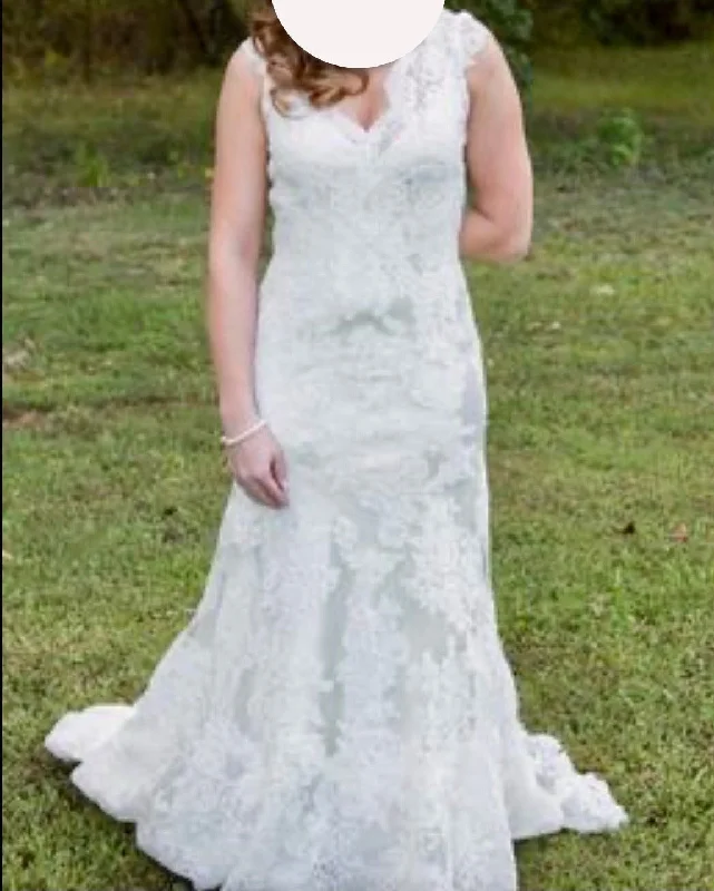 Must-Have Deals Inside!Allure Bridals 2455