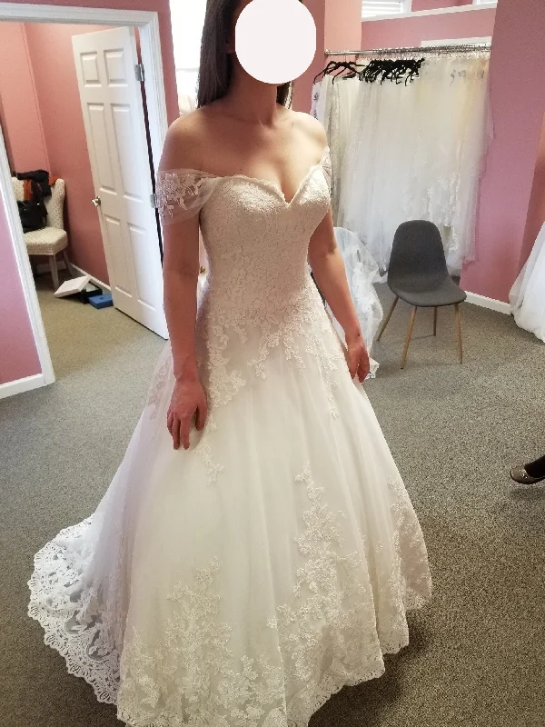 Limited Edition, Limited Price!Allure Bridals 2701