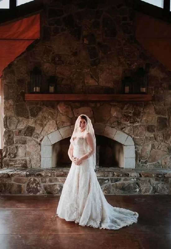 Your Dream Deal is Here!Allure Bridals 2850