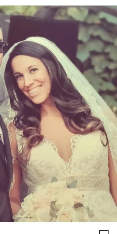 Bigger Savings, Better Shopping!Allure Bridals 8634