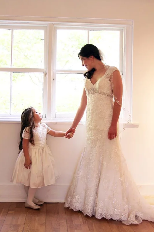 Score Huge Discounts Today!Allure Bridals 9005