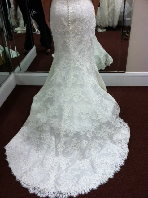 Time to Snag a Bargain!Allure Bridals 9000