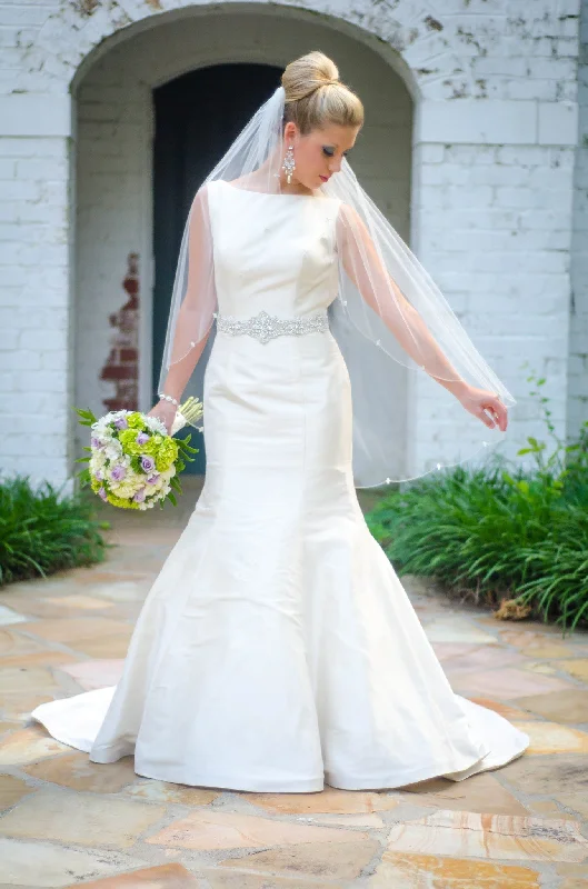 Your Best Deals Are Here!Allure Bridals 9106