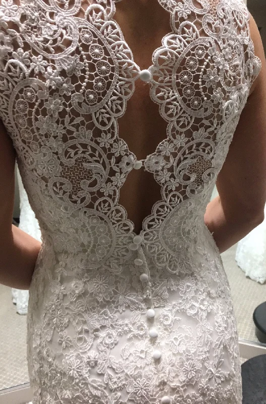 Seasonal Sale – Shop Now!Allure Bridals 9154