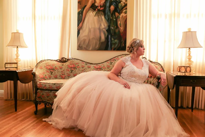 Savings You Can’t Ignore!Allure Bridals 9162