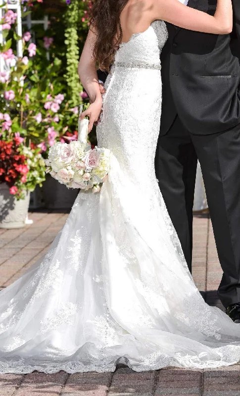 Best Offers of the Month!Allure Bridals  9250