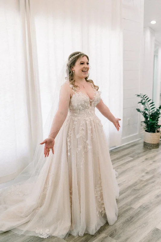Unmissable Offers Await!Allure Bridals Alice E113