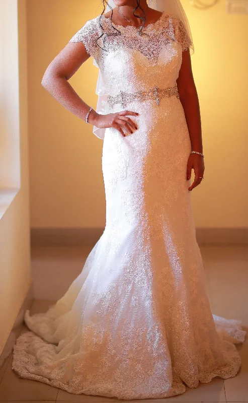 Limited Time Offer!Allure Bridals Fit and Flare