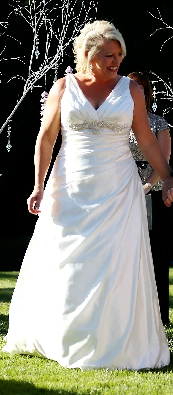 Snag the Best Prices Now!Allure Bridals Malia