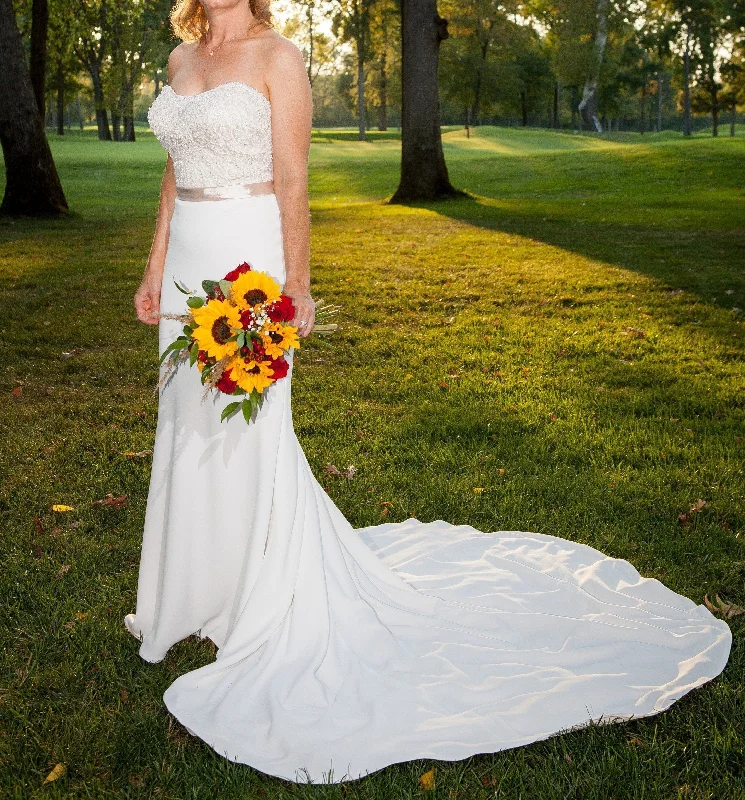 The Sale You’ve Been Waiting For!Allure Bridals MJ254