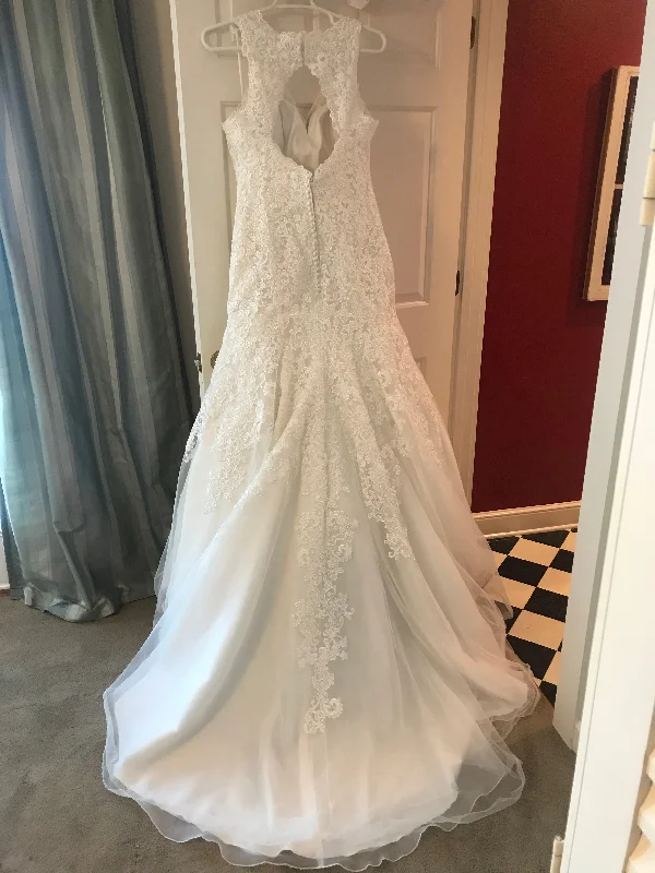 Save More Than Ever!Allure Bridals W352