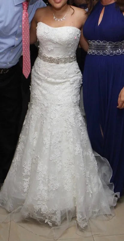 Amazing Prices You Can’t Resist!Other Allover Lace Strapless Fit to Flare