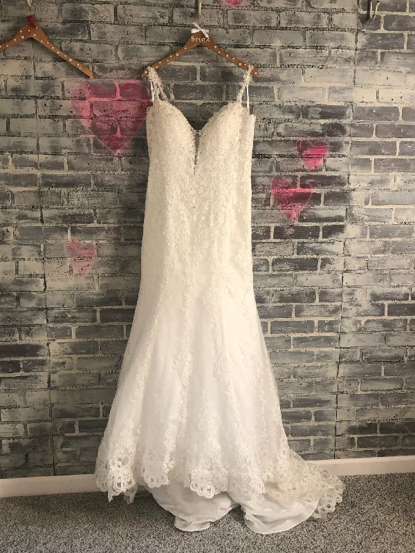 Shop Before It’s Gone!Other Lace Mermaid Wedding Dress