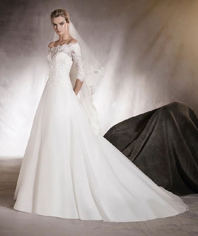 Best Offers of the Month!Pronovias Algeciras