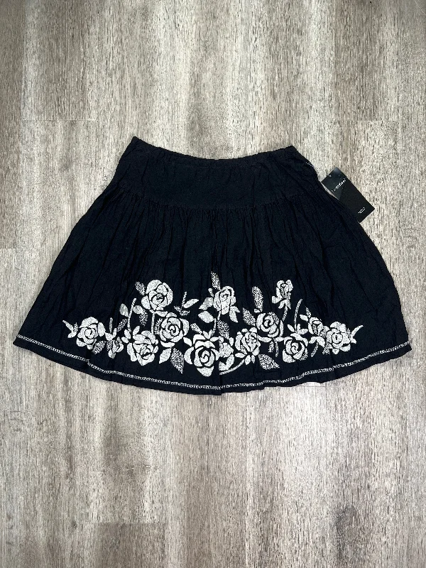 Don't Miss Out!Black Skirt Mini & Short Karen Kane, Size Xl