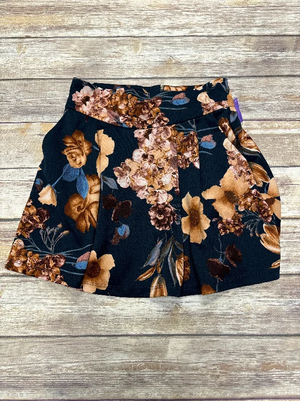 Score Big Savings Today!Floral Print Skirt Mini & Short Potters Pot, Size L