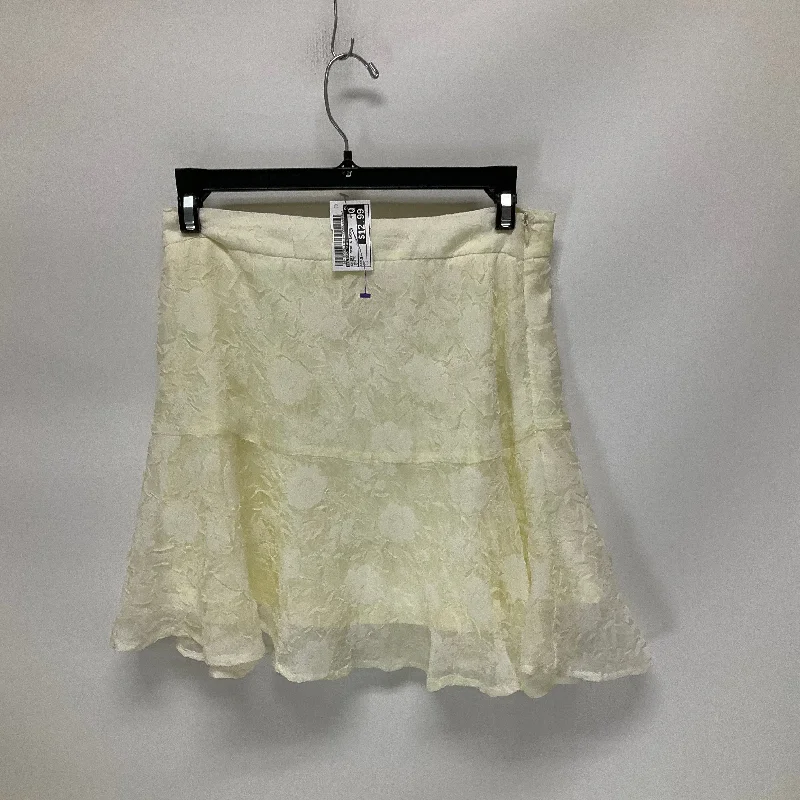 Shop Before It’s Gone!White Skirt Mini & Short Altard State, Size S